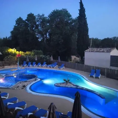 Camping 3 Etoiles - Piscine - Eeee0a *